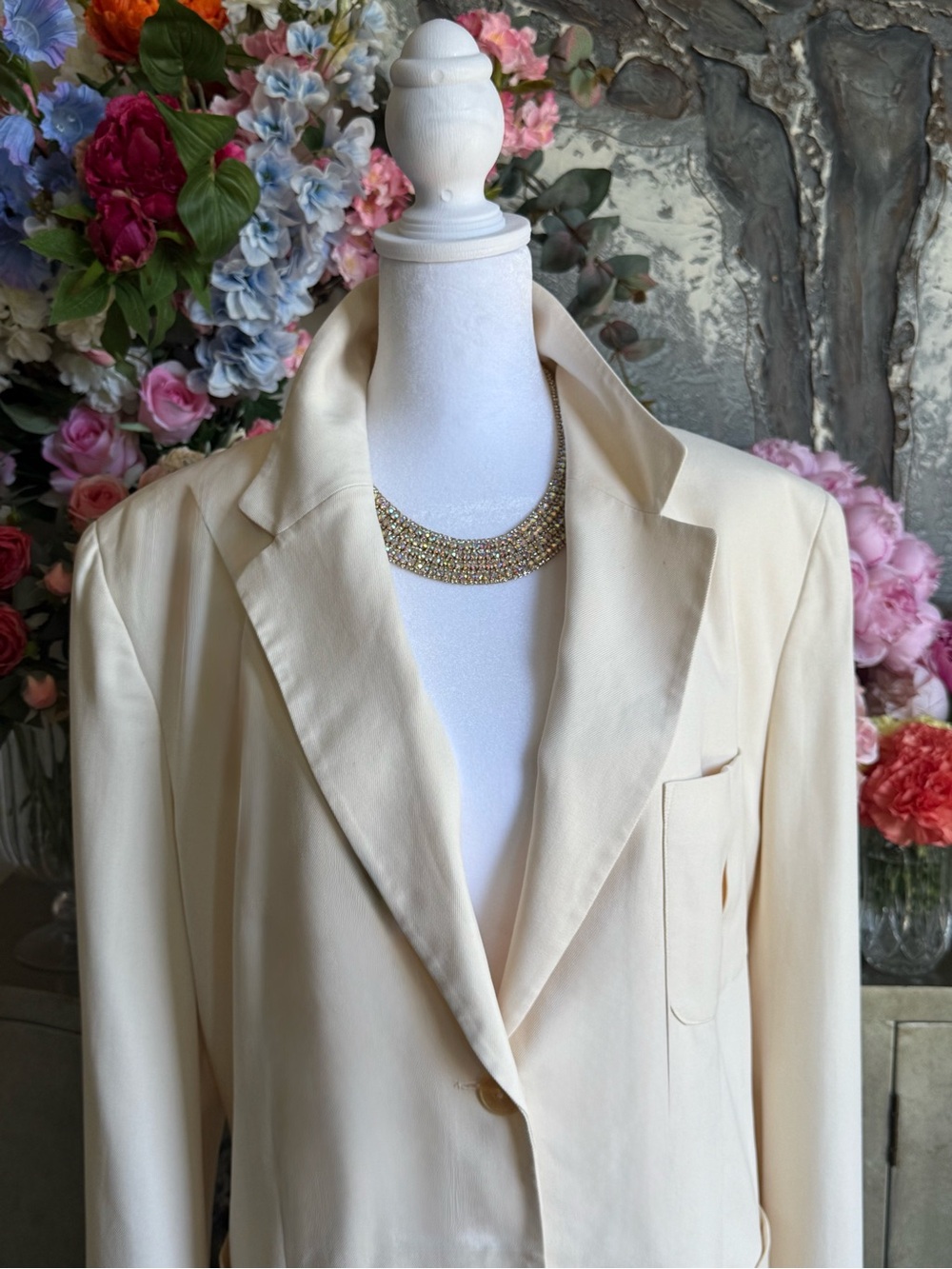 Ralph Lauren Women’s Cream Tailored Blazer - Elegant Single-Button Jacket